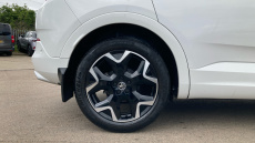 Vauxhall Grandland 1.5 Turbo D Ultimate 5dr Auto Diesel Hatchback